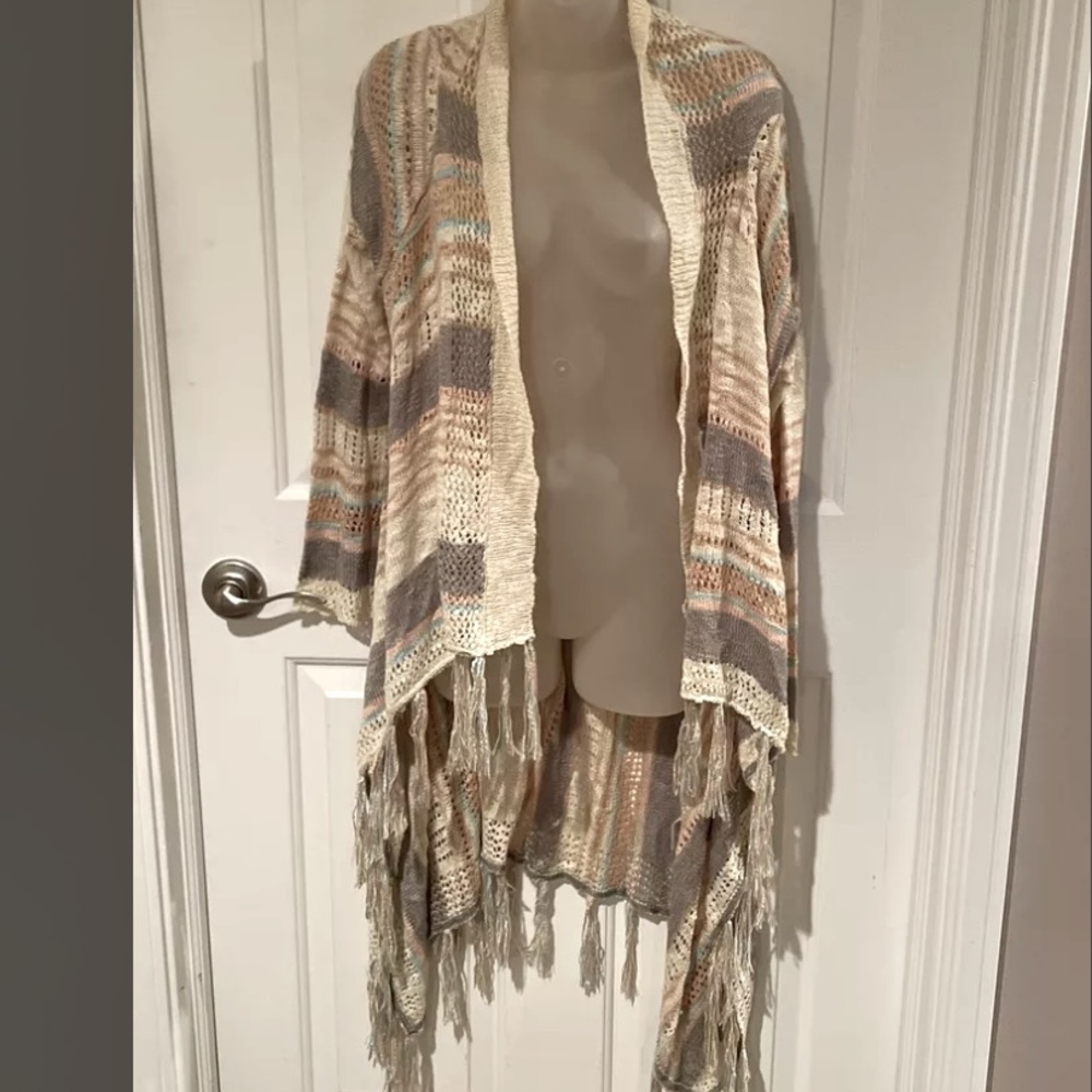 Altar'd State Sz M Crochet Loose Knit Fringe Hi Low Cardigan Sweater GUC B415